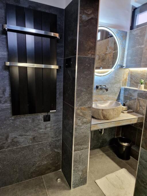 Biblioteka Spa Suite Belgrado Buitenkant foto